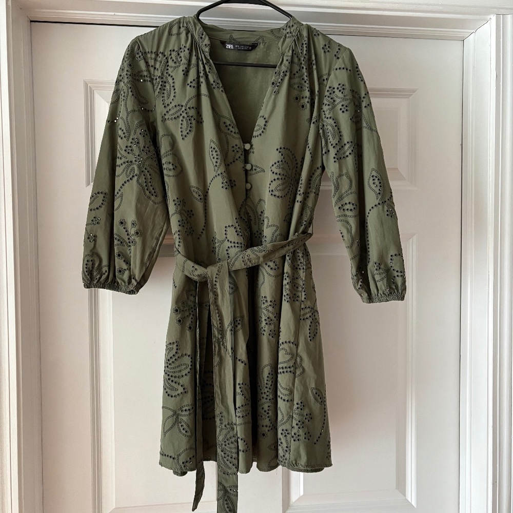 NWOT Zara Short Rubber Embroidered Dress
